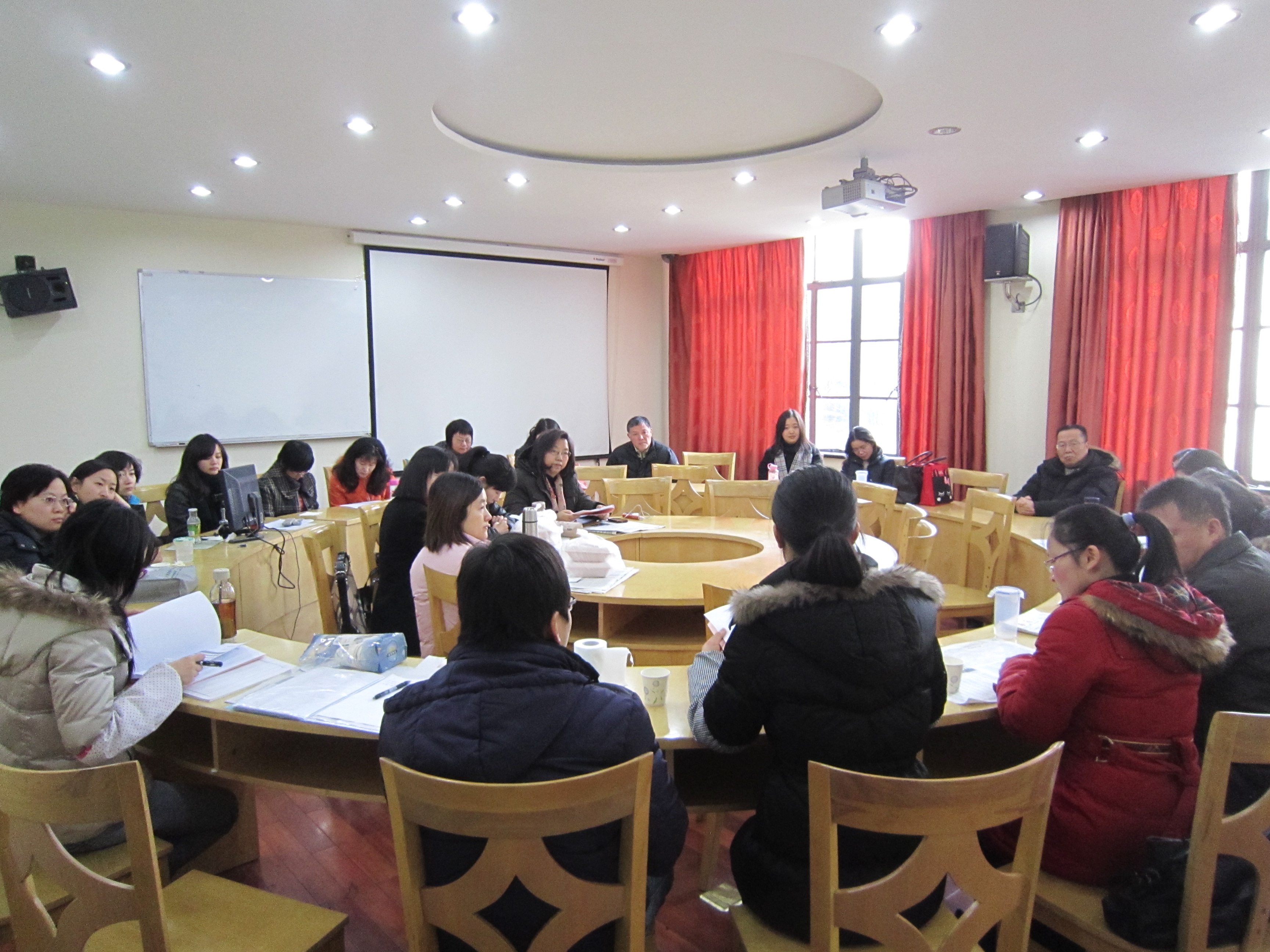 Bevictor伟德官方网站班导师一同探讨工作